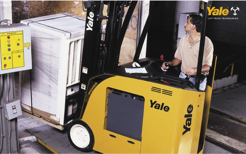 Xe nâng điện Yale Lift Truck Technologies - phù hợp cho ứng dụng thân thiện với môi trường