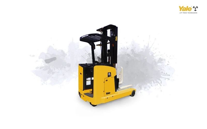 Xe nâng điện đứng lái phù hợp với không gian hẹp