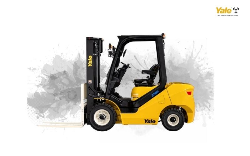 Sự khác biệt giữa xe nâng điện đứng lái và xe nâng điện ngồi lái