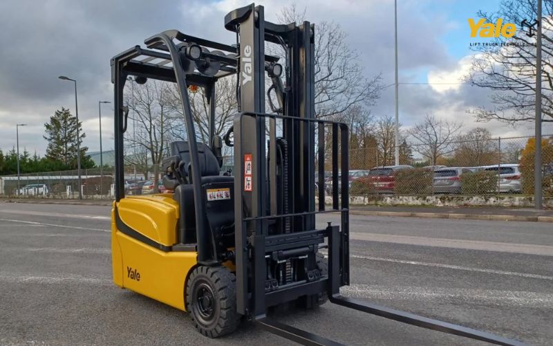 Forklift là từ dùng chỉ các loại xe nâng hàng hóa
