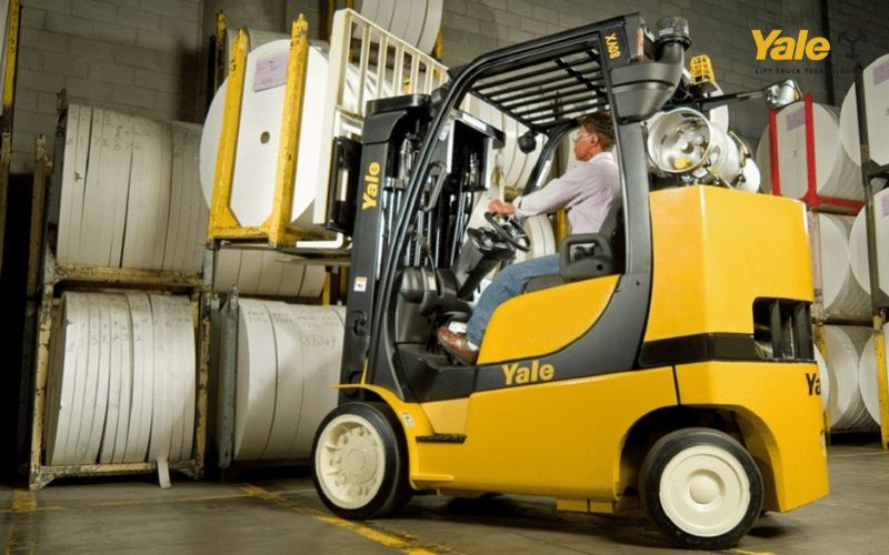Chiều cao tối thiểu khi hạ khung nâng là một trong những tiêu chí khi lựa chọn khung nâng xe nâng