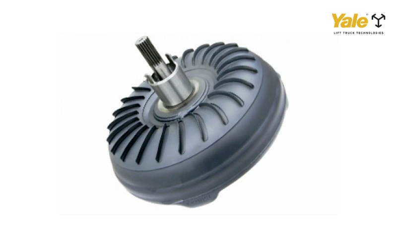 Biến mô xe nâng là bộ truyền động thủy lực giúp truyền lực từ động cơ đến hộp số và khuếch đại mô-men xoắn
