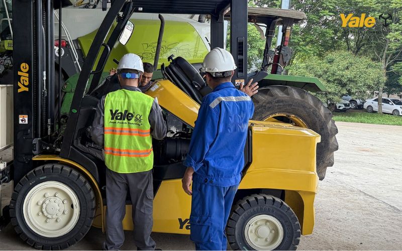 Xe nâng cần được lựa chọn và trang bị phù hợp để đảm bảo an toàn và hiệu quả vận hành