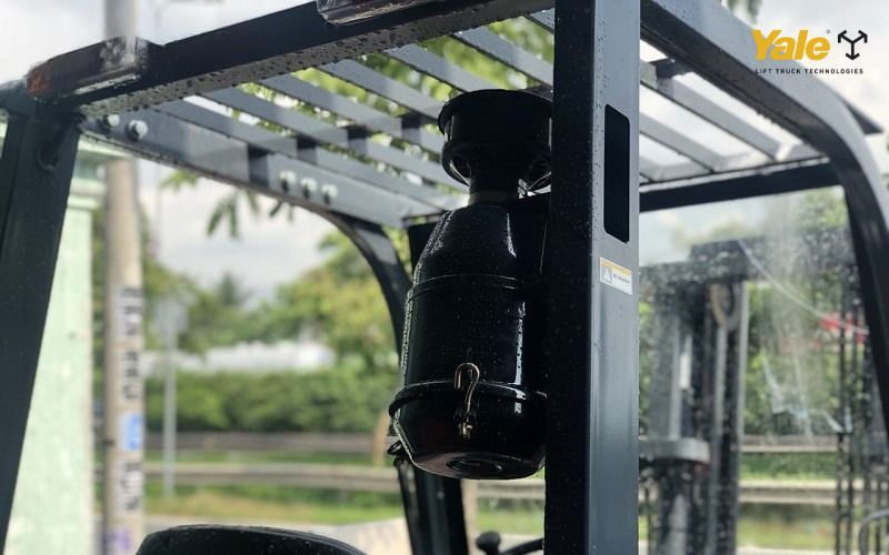 Bộ lọc ướt hoạt động dựa trên nguyên lý cho dòng khí thải đi qua lớp dung dịch chất lỏng