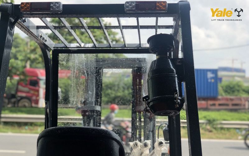 Khí thải từ động cơ Diesel chứa nhiều thành phần độc hại như CO, NOx và các hạt bụi siêu mịn