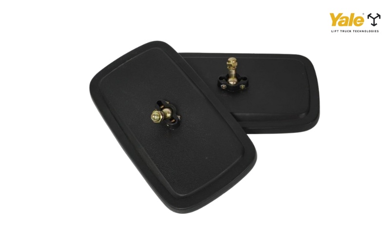 Gương chuyên dụng được làm từ chất liệu Polycarbonate hoặc Acrylic, nổi bật với khả năng chịu lực