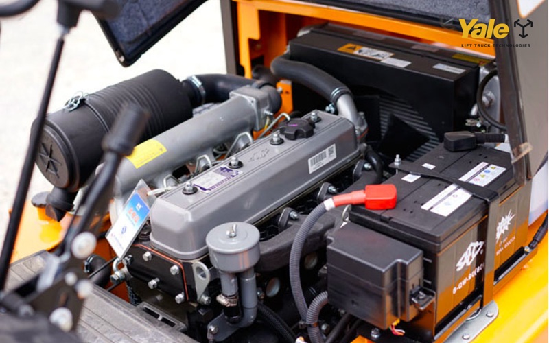 Bình điện xe nâng thường dùng 4–8 giờ mỗi ca, tùy tải làm việc và loại bình điện