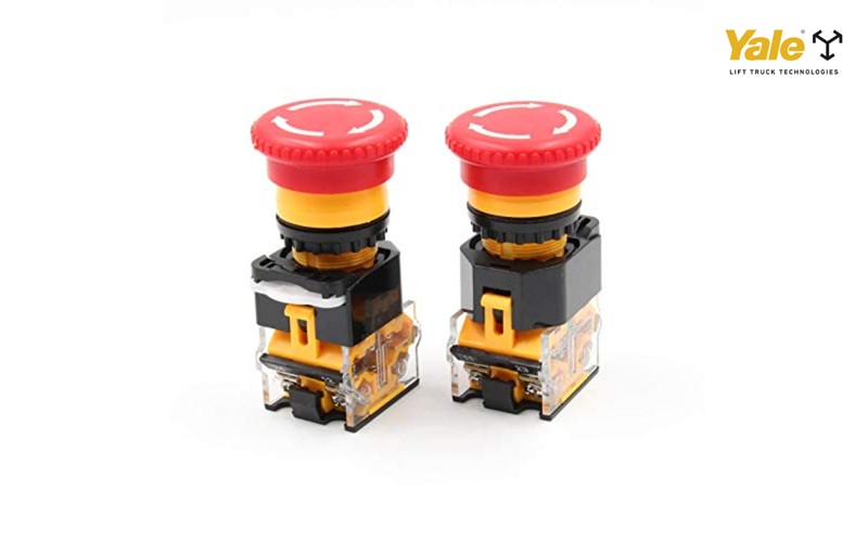 Công tắc dừng khẩn cấp xe nâng điện giữ vai trò then chốt trong đảm bảo an toàn vận hành, giảm rủi ro tai nạn