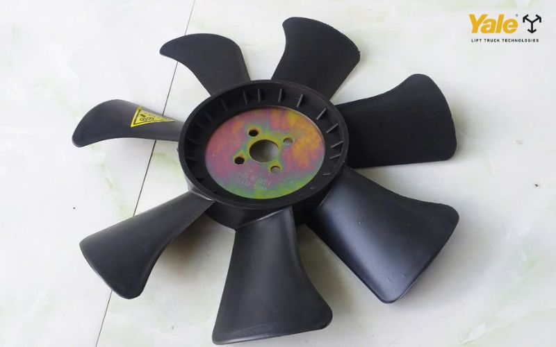 Cánh quạt xe nâng giúp ổn định nhiệt độ, giảm hỏng hóc và tối ưu chi phí vận hành doanh nghiệp