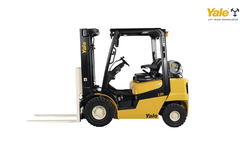 Khói đen không chỉ gây ô nhiễm môi trường mà còn ảnh hưởng trực tiếp đến sức khỏe người lao động, đặc biệt trong không gian kho kín