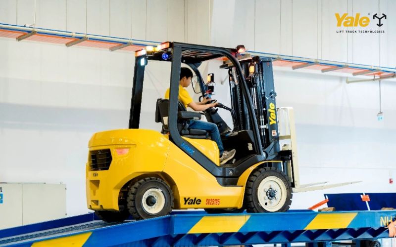 cách xử lý khi xe nâng bị lật cách xử lý khi xe nâng bị lật