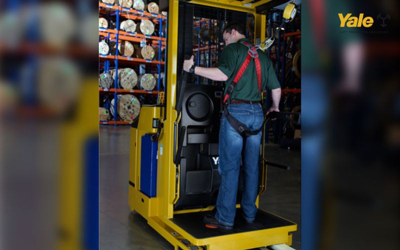xe nâng order picker là gì xe nâng order picker là gì