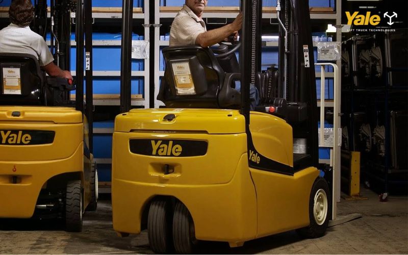 Kệ drive-in là gì? Cấu tạo và cách xe nâng vận hành Kệ drive-in là gì? Cấu tạo và cách xe nâng vận hành