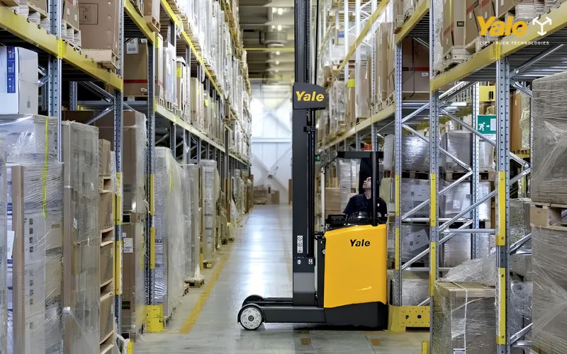 Mẫu xe nâng hàng lên cao: Các dòng phổ biến và cách chọn Mẫu xe nâng hàng lên cao: Các dòng phổ biến và cách chọn